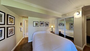 Two Bedroom Units at 1849 Condos with 3 Hot Tubs & Slopeside