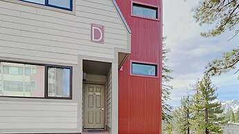 Two Bedroom Units at 1849 Condos with 3 Hot Tubs & Slopeside