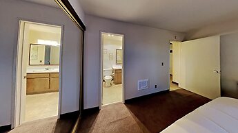 Two Bedroom Units at 1849 Condos with 3 Hot Tubs & Slopeside