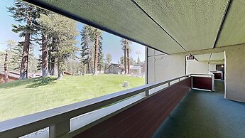 Two Bedroom Units at 1849 Condos with 3 Hot Tubs & Slopeside