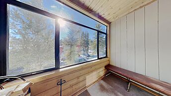 Two Bedroom Units at 1849 Condos with 3 Hot Tubs & Slopeside
