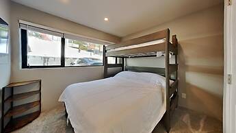 Two Bedroom Units at 1849 Condos with 3 Hot Tubs & Slopeside