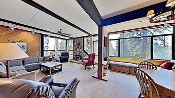 Two Bedroom Units at 1849 Condos with 3 Hot Tubs & Slopeside