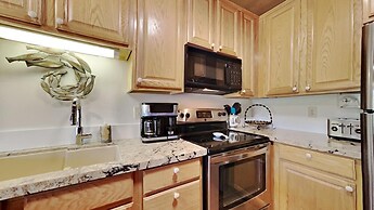 Nicely Remodeled 2 Bedrooms at 1849 Condos - Easy Access to Slopes!