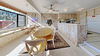 Nicely Remodeled 2 Bedrooms at 1849 Condos - Easy Access to Slopes!