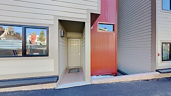 Nicely Remodeled 2 Bedrooms at 1849 Condos - Easy Access to Slopes!