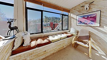 Nicely Remodeled 2 Bedrooms at 1849 Condos - Easy Access to Slopes!