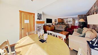 Nicely Remodeled 2 Bedrooms at 1849 Condos - Easy Access to Slopes!