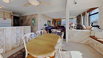 Nicely Remodeled 2 Bedrooms at 1849 Condos - Easy Access to Slopes!