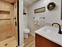 Nicely Remodeled 2 Bedrooms at 1849 Condos - Easy Access to Slopes!