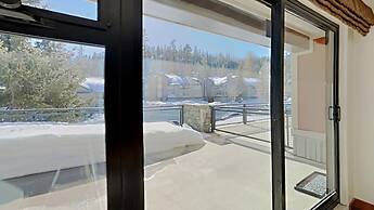 Nicely Remodeled 2 Bedrooms at 1849 Condos - Easy Access to Slopes!