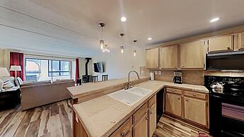 Nicely Remodeled 2 Bedrooms at 1849 Condos - Easy Access to Slopes!