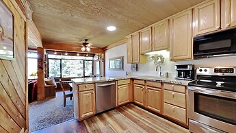 Nicely Remodeled 2 Bedrooms at 1849 Condos - Easy Access to Slopes!