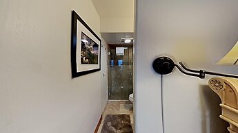 Nicely Remodeled 2 Bedrooms at 1849 Condos - Easy Access to Slopes!