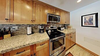 Nicely Remodeled 2 Bedrooms at 1849 Condos - Easy Access to Slopes!