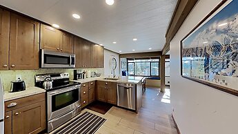 Nicely Remodeled 2 Bedrooms at 1849 Condos - Easy Access to Slopes!