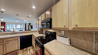 Nicely Remodeled 2 Bedrooms at 1849 Condos - Easy Access to Slopes!