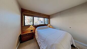 Nicely Remodeled 2 Bedrooms at 1849 Condos - Easy Access to Slopes!