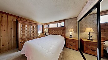 Nicely Remodeled 2 Bedrooms at 1849 Condos - Easy Access to Slopes!