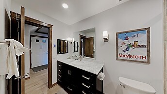 Nicely Remodeled 2 Bedrooms at 1849 Condos - Easy Access to Slopes!