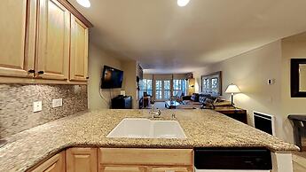 One Bedrooms At Snowbird Condos Slopeside - Free Wifi & Assigned Parki