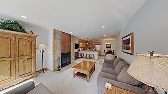 One Bedrooms At Snowbird Condos Slopeside - Free Wifi & Assigned Parki