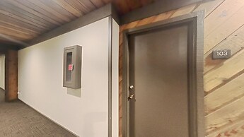 One Bedrooms At Snowbird Condos Slopeside - Free Wifi & Assigned Parki