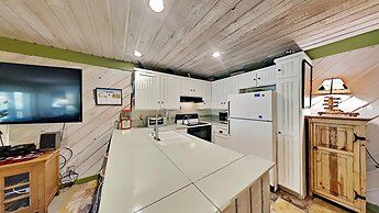 One Bedrooms At Snowbird Condos Slopeside - Free Wifi & Assigned Parki