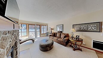 One Bedrooms At Snowbird Condos Slopeside - Free Wifi & Assigned Parki