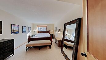 One Bedrooms At Snowbird Condos Slopeside - Free Wifi & Assigned Parki