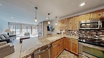 One Bedrooms At Snowbird Condos Slopeside - Free Wifi & Assigned Parki