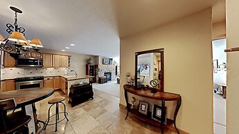 One Bedrooms At Snowbird Condos Slopeside - Free Wifi & Assigned Parki