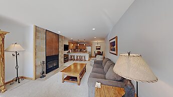 One Bedrooms At Snowbird Condos Slopeside - Free Wifi & Assigned Parki