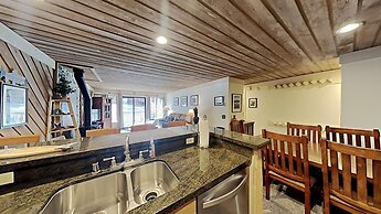 One Bedrooms At Snowbird Condos Slopeside - Free Wifi & Assigned Parki