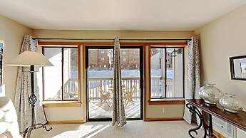 One Bedrooms At Snowbird Condos Slopeside - Free Wifi & Assigned Parki