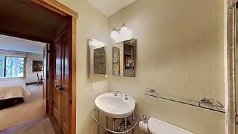 One Bedrooms At Snowbird Condos Slopeside - Free Wifi & Assigned Parki