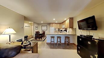 One Bedrooms At Snowbird Condos Slopeside - Free Wifi & Assigned Parki