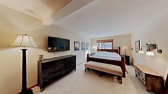 One Bedrooms At Snowbird Condos Slopeside - Free Wifi & Assigned Parki