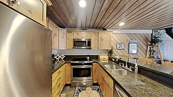 One Bedrooms At Snowbird Condos Slopeside - Free Wifi & Assigned Parki