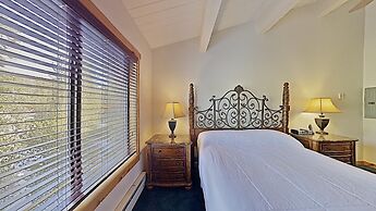 Spacious Snowbird Condo Unit Slopeside In Quiet Canyon Neighborhood