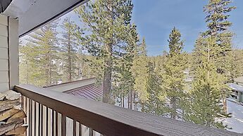 Spacious Snowbird Condo Unit Slopeside In Quiet Canyon Neighborhood
