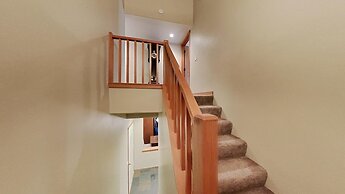 Spacious Snowbird Condo Unit Slopeside In Quiet Canyon Neighborhood