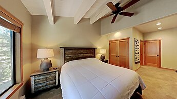 Spacious Snowbird Condo Unit Slopeside In Quiet Canyon Neighborhood