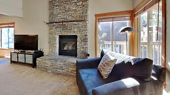 Spacious Snowbird Condo Unit Slopeside In Quiet Canyon Neighborhood