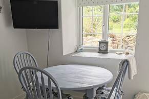 Captivating Isolde Cottage, With Pool Near St Ives