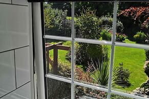 Captivating Isolde Cottage, With Pool Near St Ives