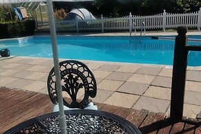 Captivating Isolde Cottage, With Pool Near St Ives