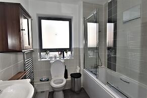 Hughenden Garden Luxury Apartment