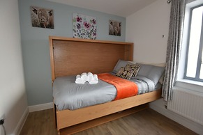 Hughenden Garden Luxury Apartment