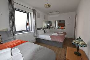 Hughenden Garden Luxury Apartment